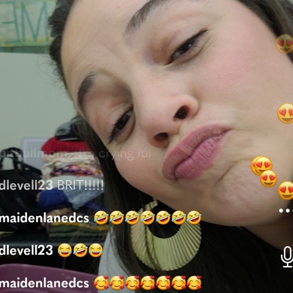 Meet your Posher! - Picture 4 of 14